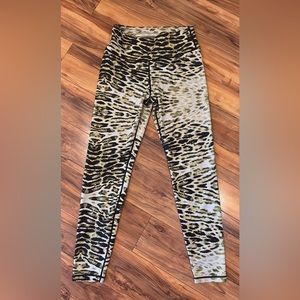 Yelete size medium leggings